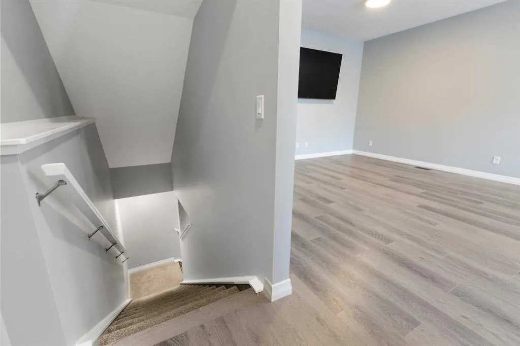 237 Masters Road SE