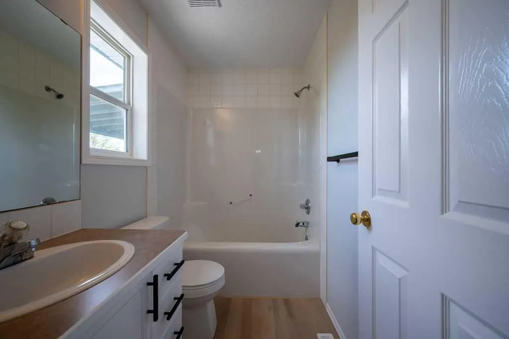 269 Strathford Crescent