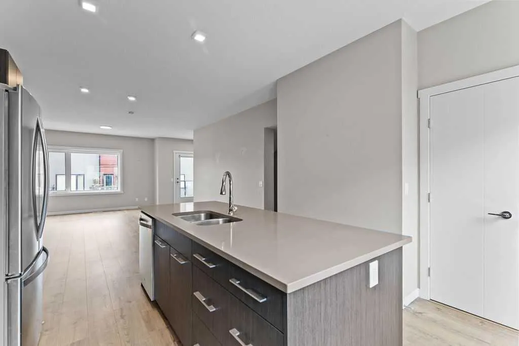 218 Sherwood Square NW, #603