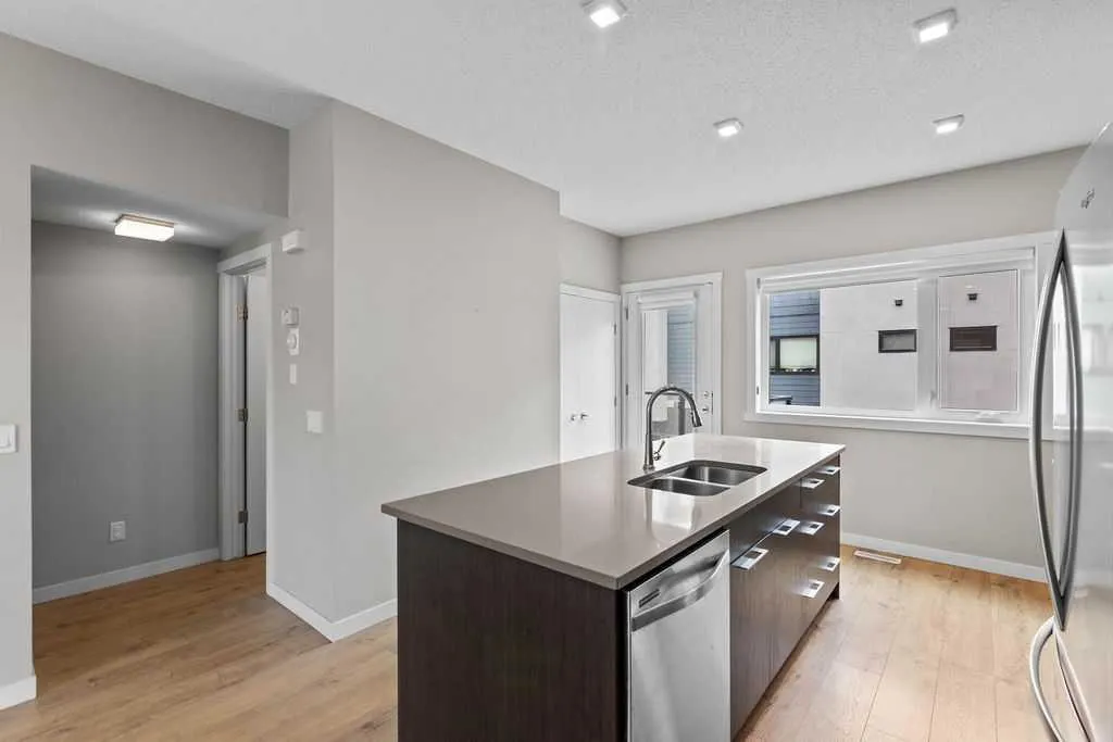 218 Sherwood Square NW, #603