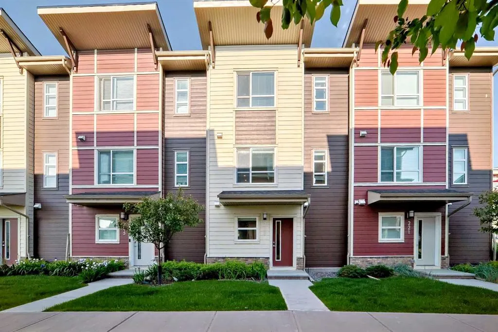 223 Harvest Hills Common NE