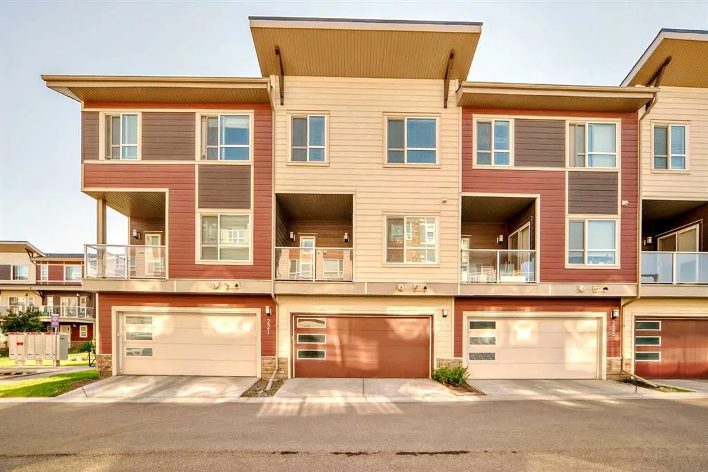 223 Harvest Hills Common NE