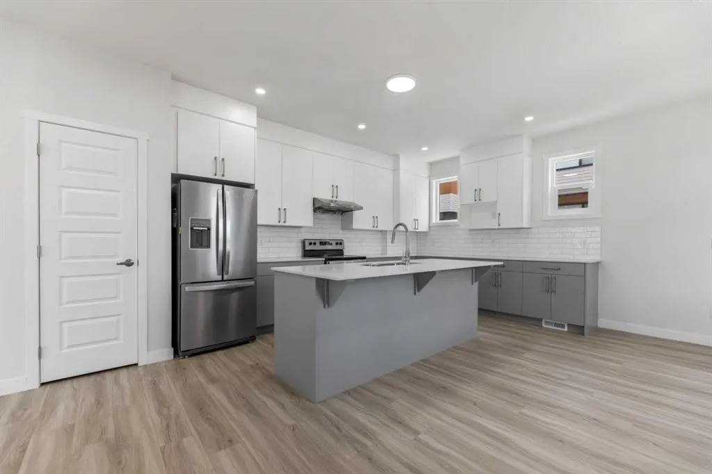 90 Corner Meadows Manor NE, #601