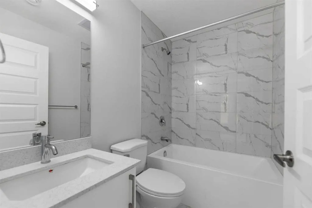 90 Corner Meadows Manor NE, #601