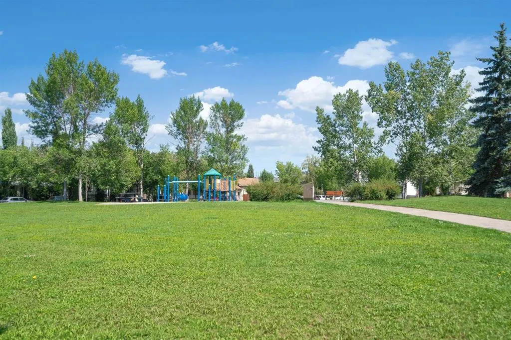 8 Prestwick Pond Terrace SE, #419