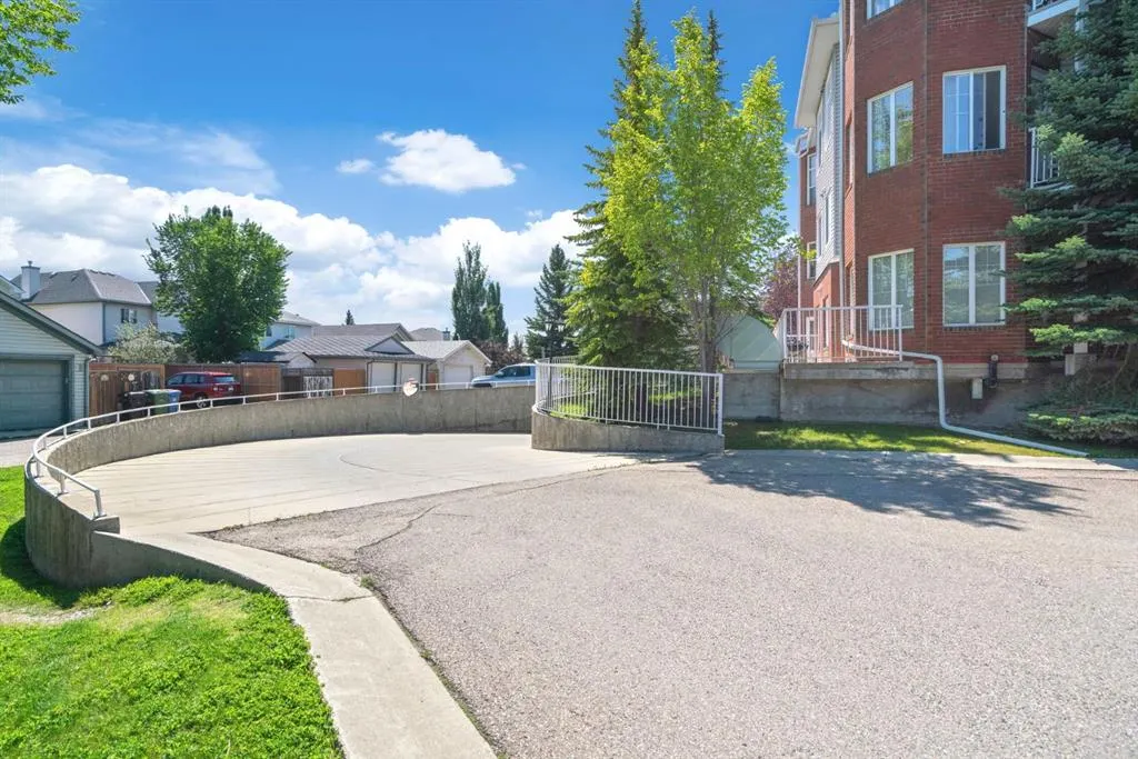 8 Prestwick Pond Terrace SE, #419