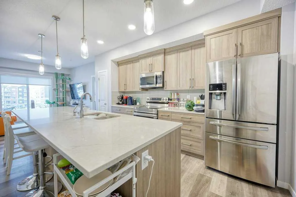80 Carrington Plaza NW, #406
