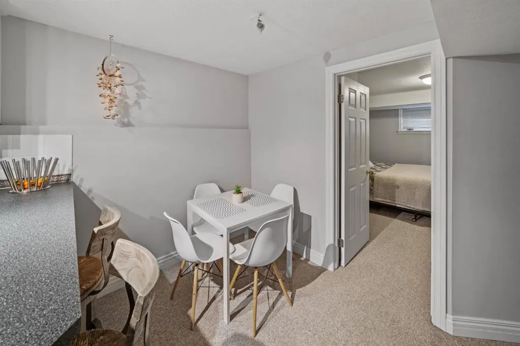 5 Woodside Lane