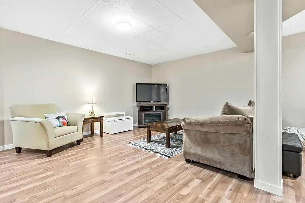 11 Westridge Rise