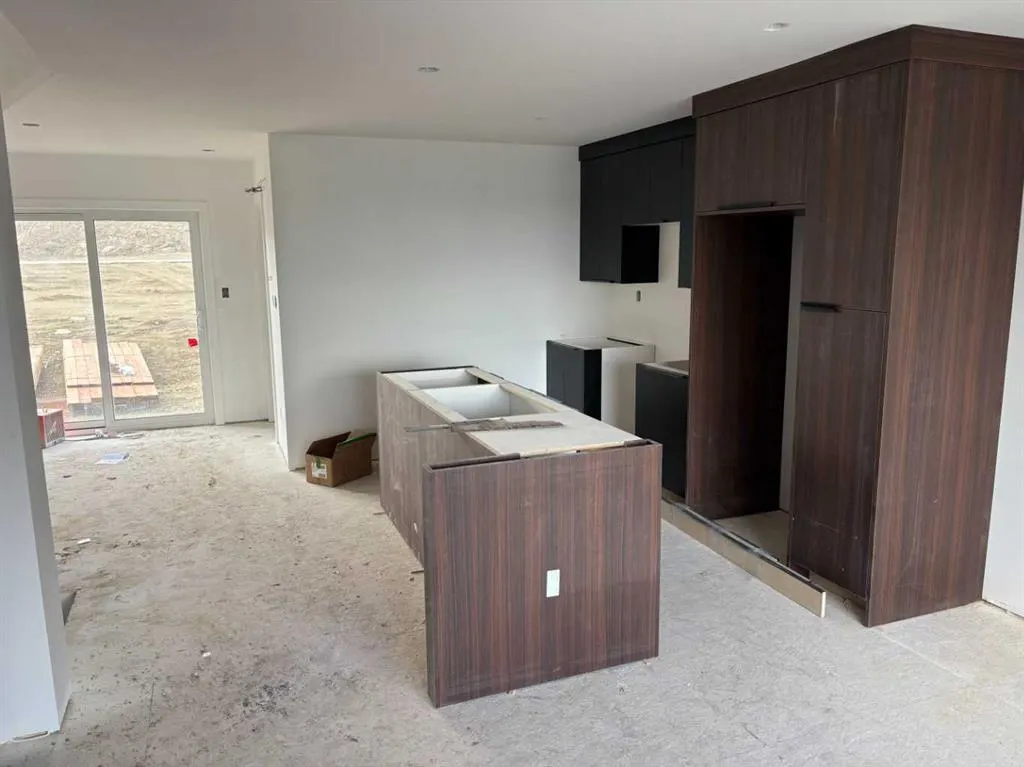 16 Violet Point