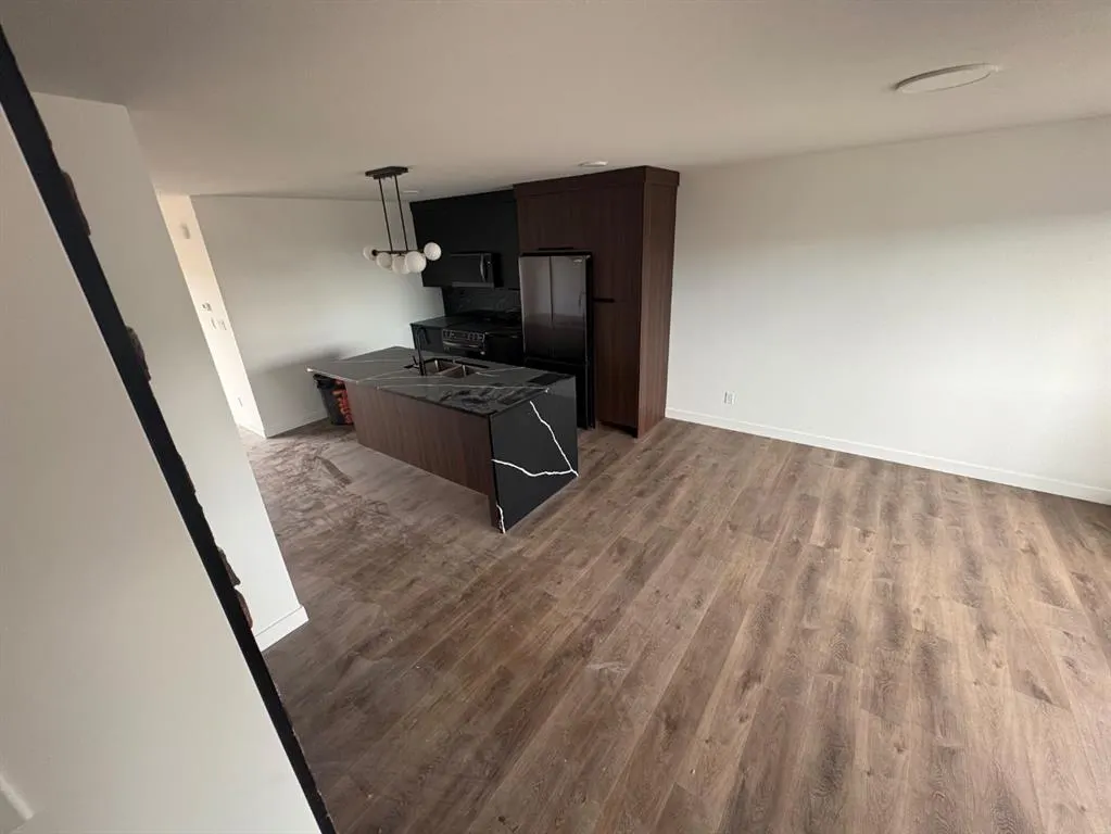 16 Violet Point