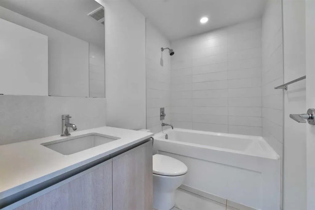 1122 3 Street SE, #2003