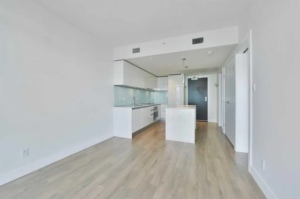 1122 3 Street SE, #2003