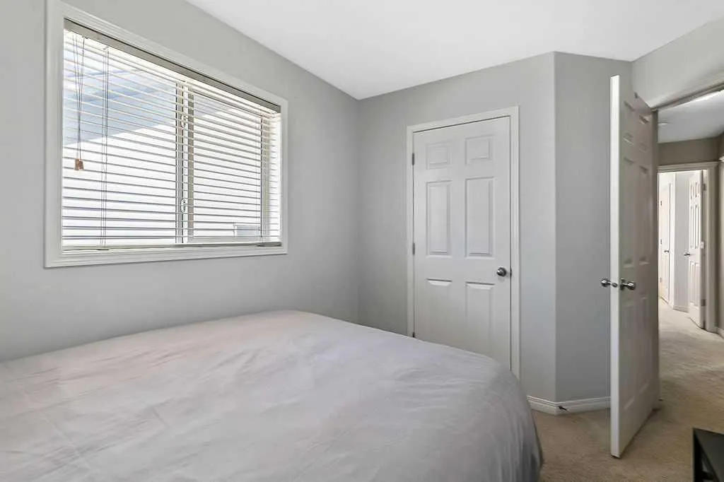 18 Auburn Bay Court SE
