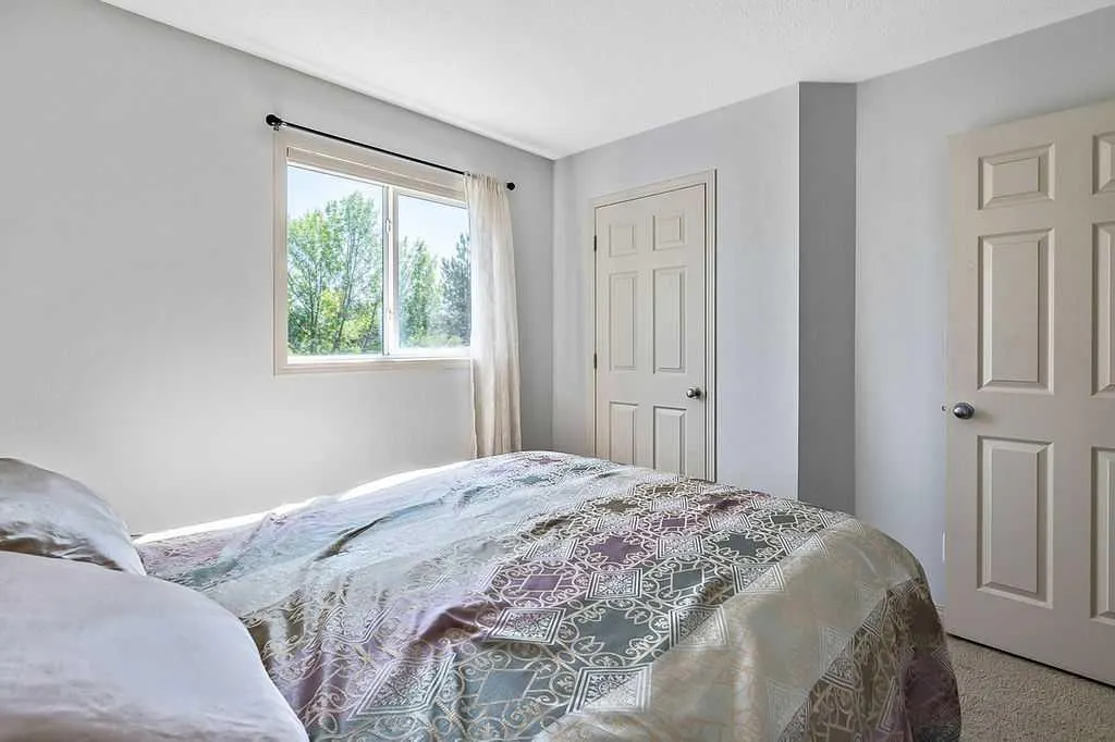 18 Auburn Bay Court SE