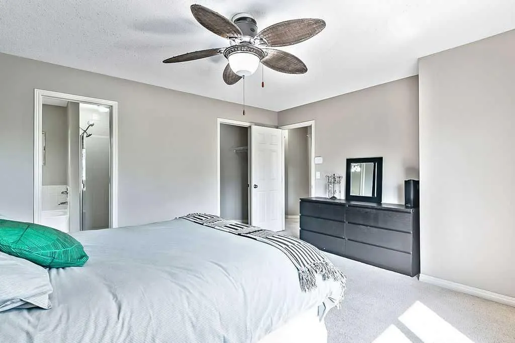 18 Auburn Bay Court SE