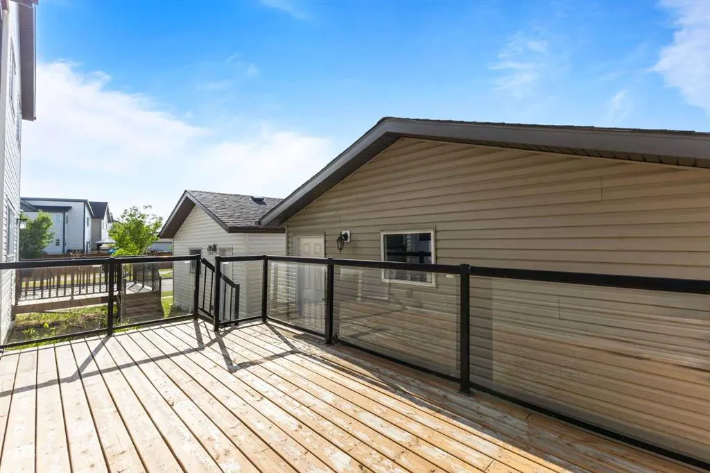 8 Copperpond Avenue SE