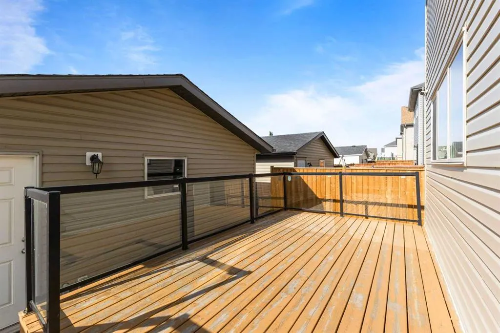 8 Copperpond Avenue SE