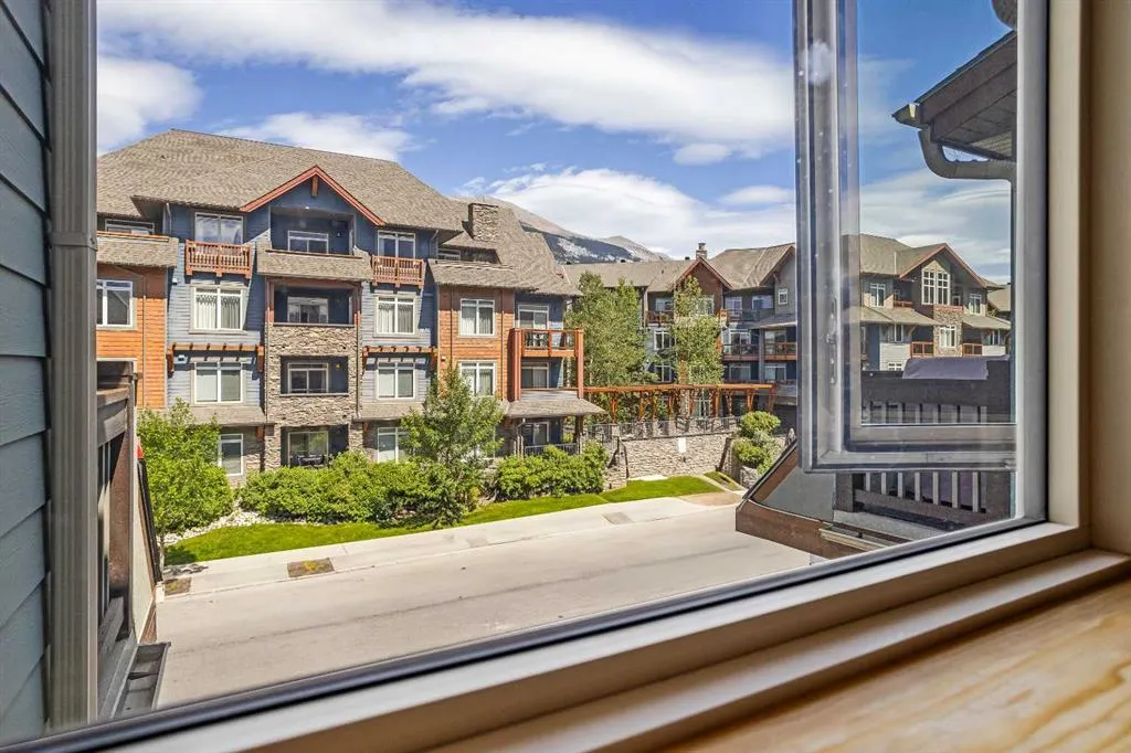 109 Montane Road, #326