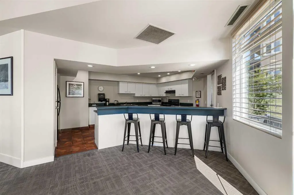 1714 Edenwold Heights NW, #1714