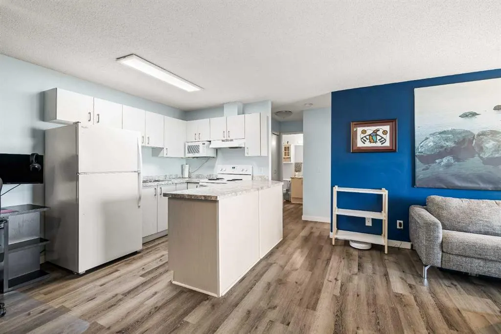 1714 Edenwold Heights NW, #1714