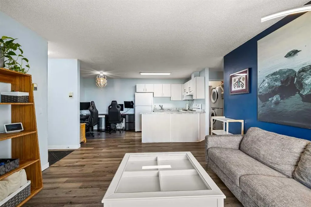 1714 Edenwold Heights NW, #1714