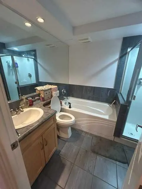 1225 15 Avenue, #302