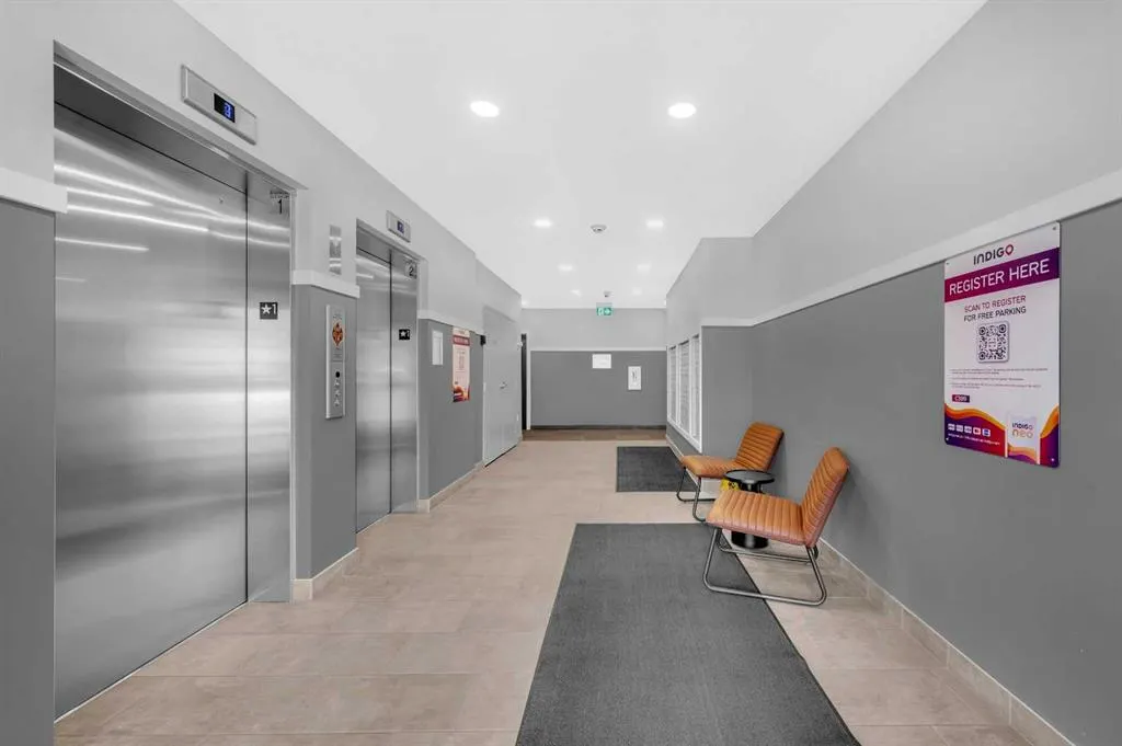 33 Carringham Gate NW, #3204