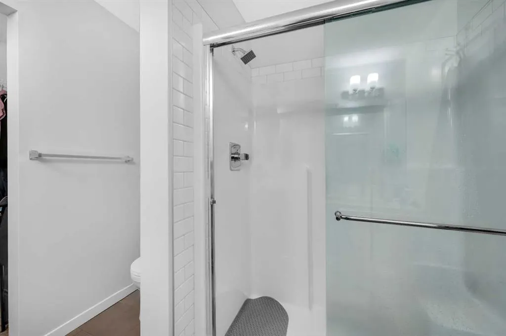 33 Carringham Gate NW, #3204