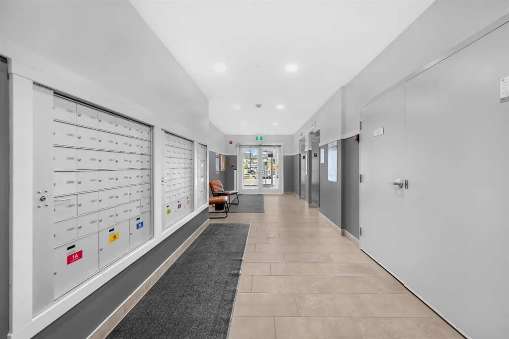 33 Carringham Gate NW, #3204