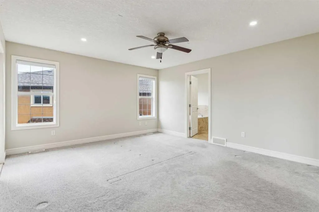 34 Taralake Cape NE