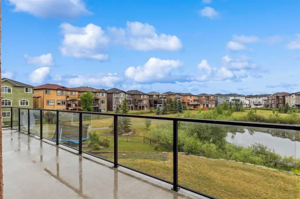 34 Taralake Cape NE