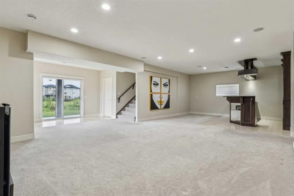 34 Taralake Cape NE
