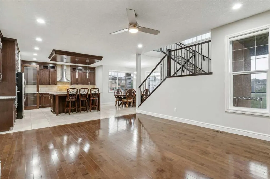 34 Taralake Cape NE
