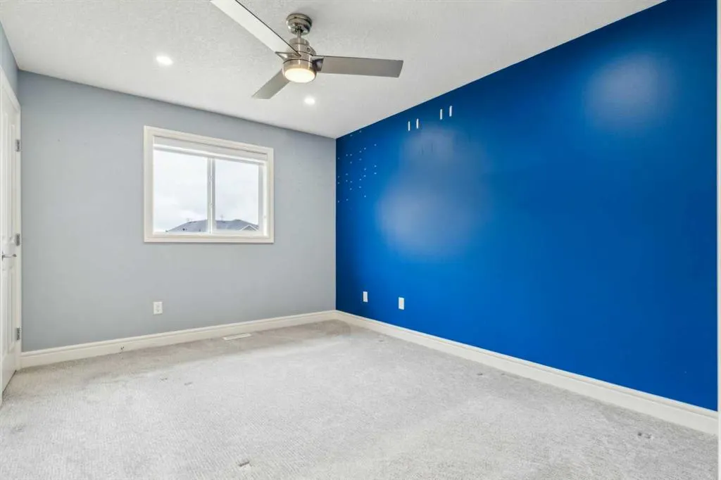 34 Taralake Cape NE