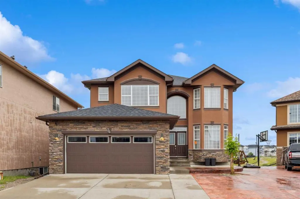 34 Taralake Cape NE