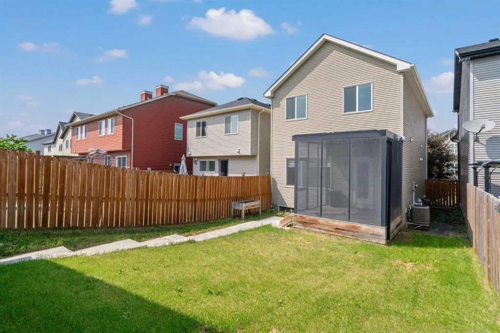 223 Cranford Way SE