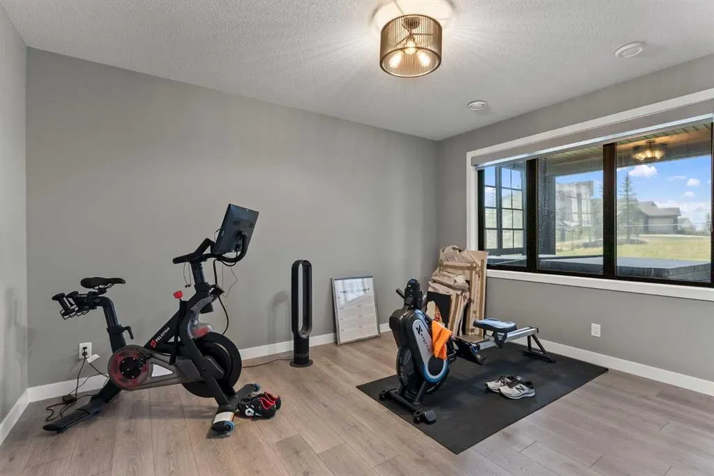 32 Monterra Landing