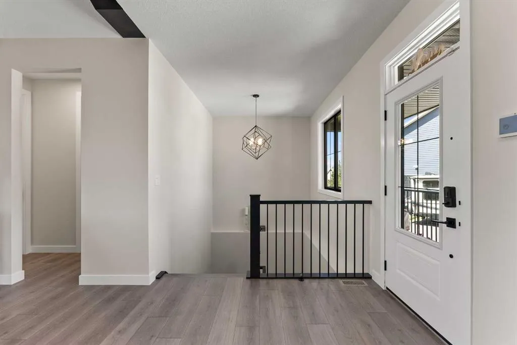 32 Monterra Landing