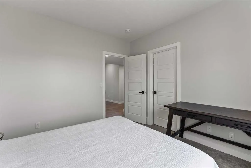 32 Monterra Landing