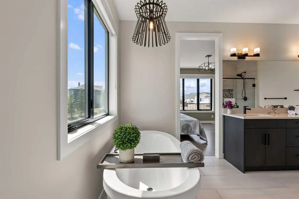 32 Monterra Landing