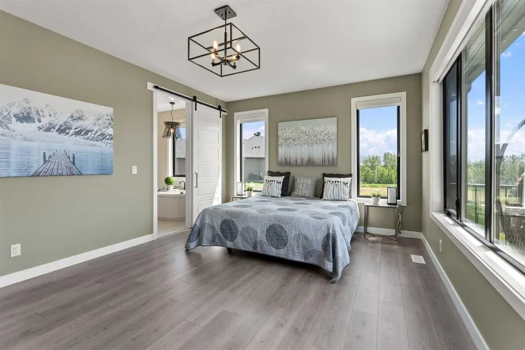 32 Monterra Landing