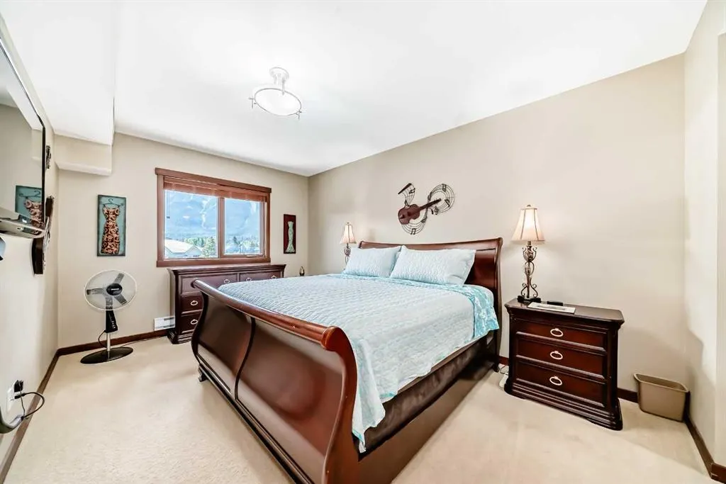 1002 8 Avenue, #311
