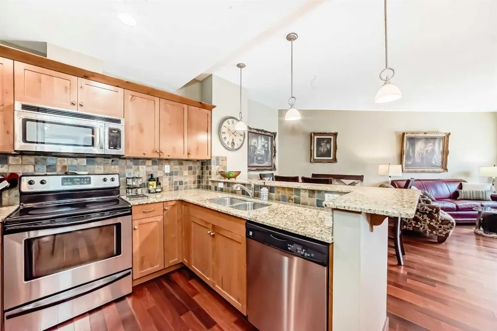 1002 8 Avenue, #311