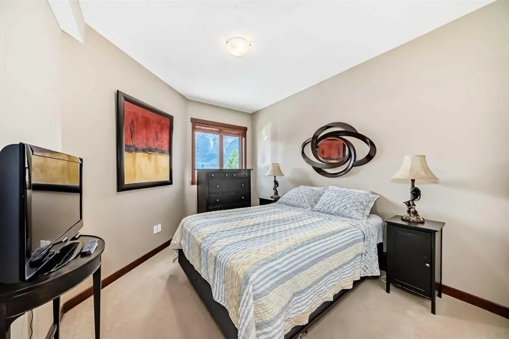 1002 8 Avenue, #311