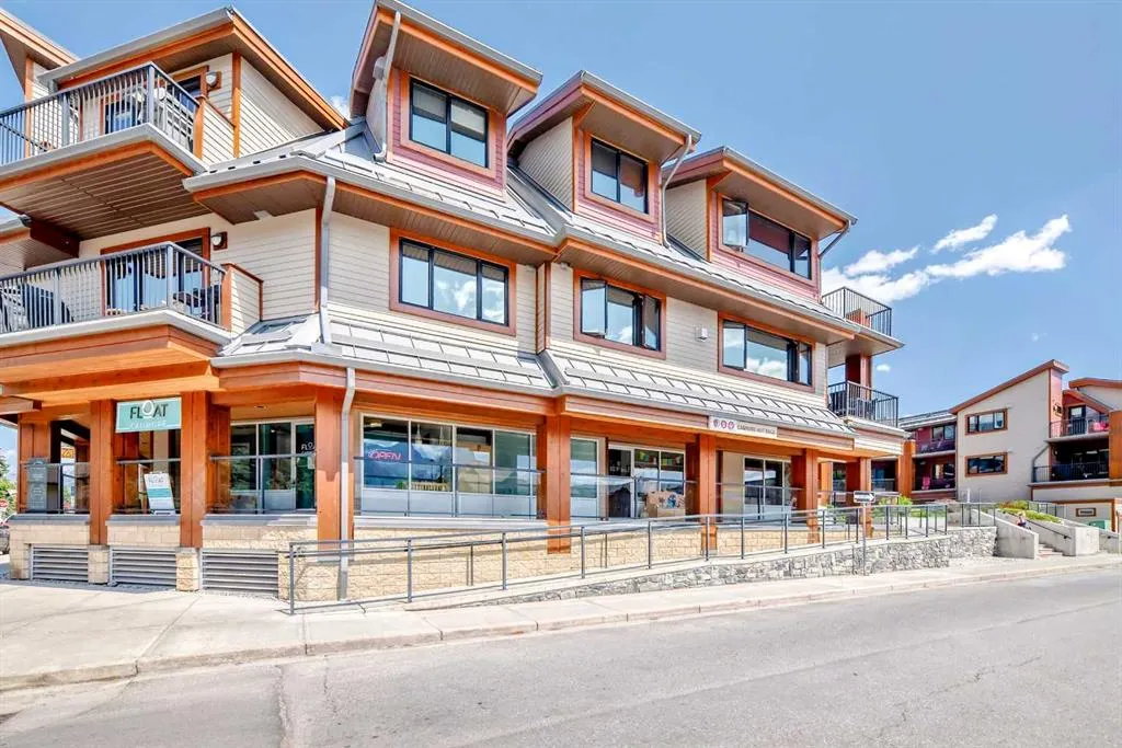 1002 8 Avenue, #311
