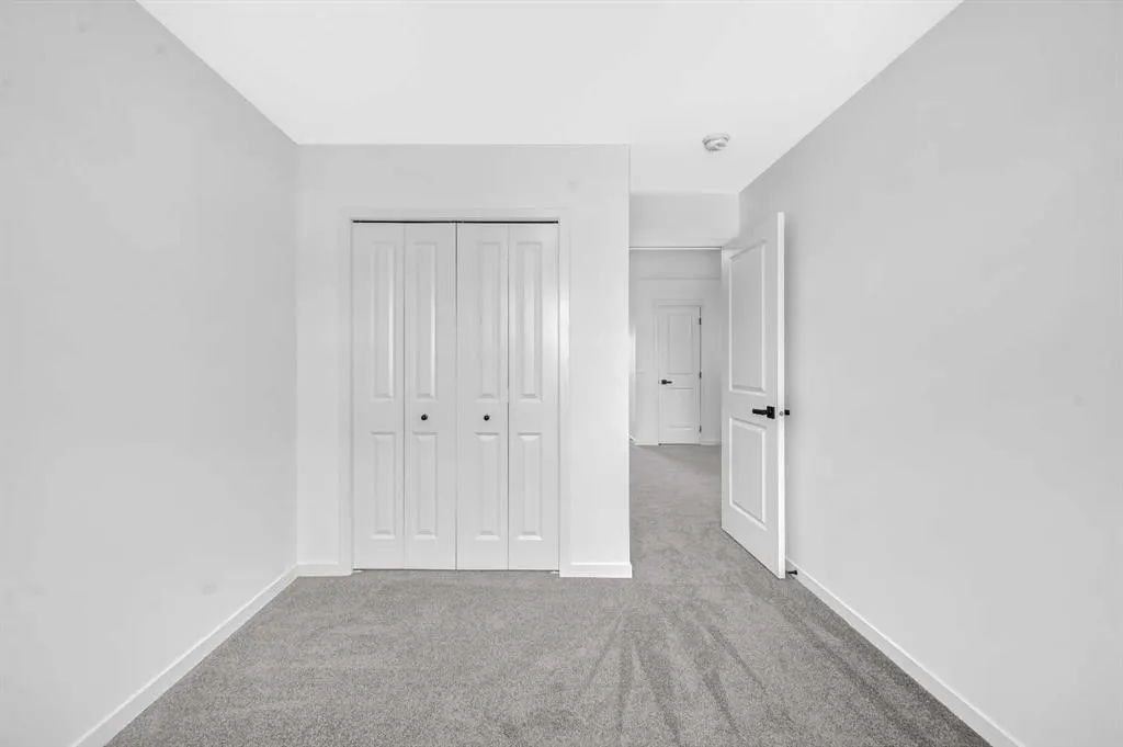 32 Rowmont Common NW