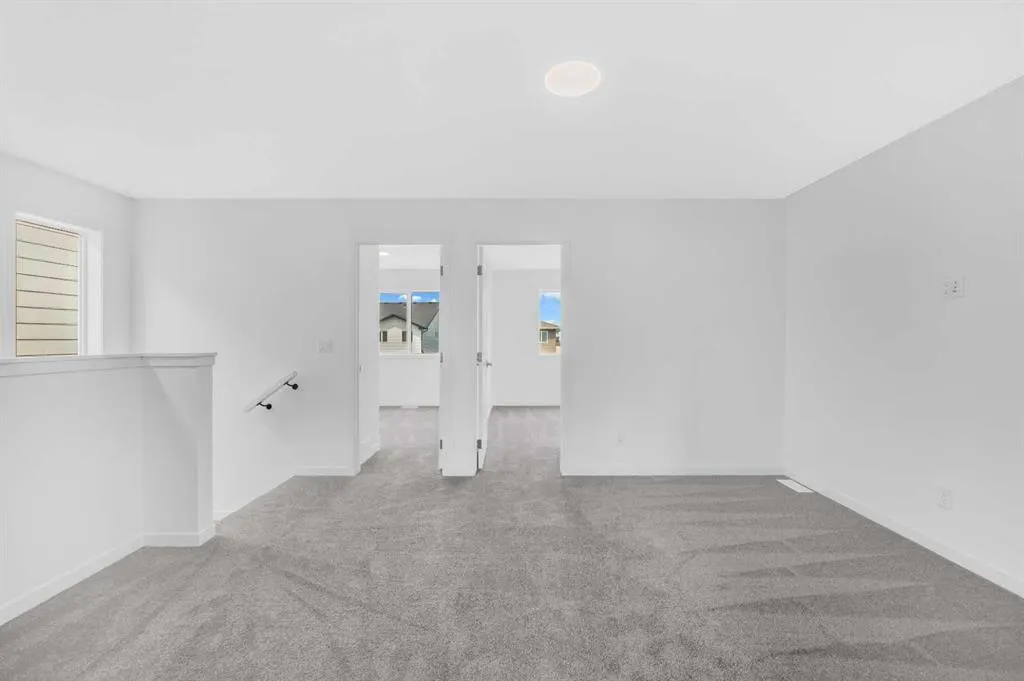32 Rowmont Common NW