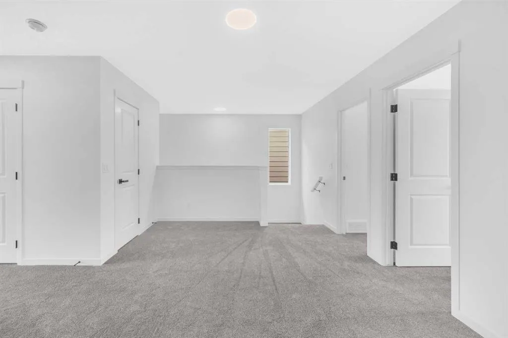 32 Rowmont Common NW