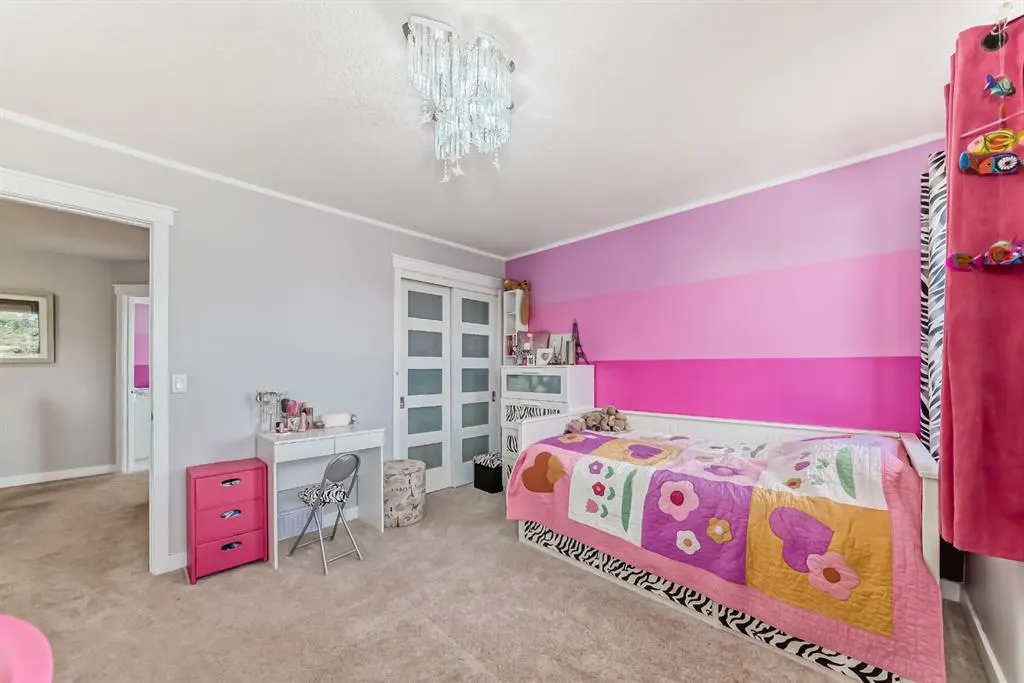 240076 PARADISE MEADOW Drive